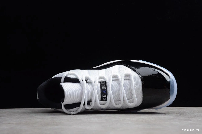 Jordan Black "Concord" 11 White Air 528895-153 Retro Low  mens 1030